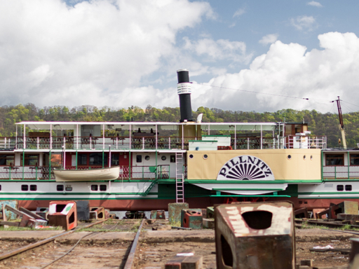 Werftfahrt The steamer Pillnitz is in the dry dock of the shipyard in Laubegast.