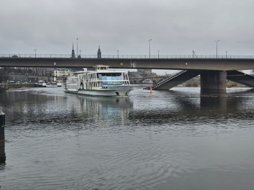Passage The motor ship